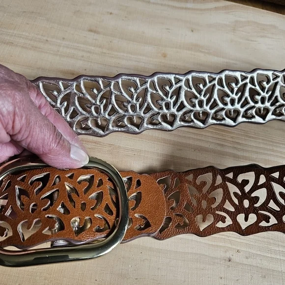 Apt 9 -- 2-Sided Silver and Brown Cutout Design Belt. Approx Length 42" - Picture 4 of 8
